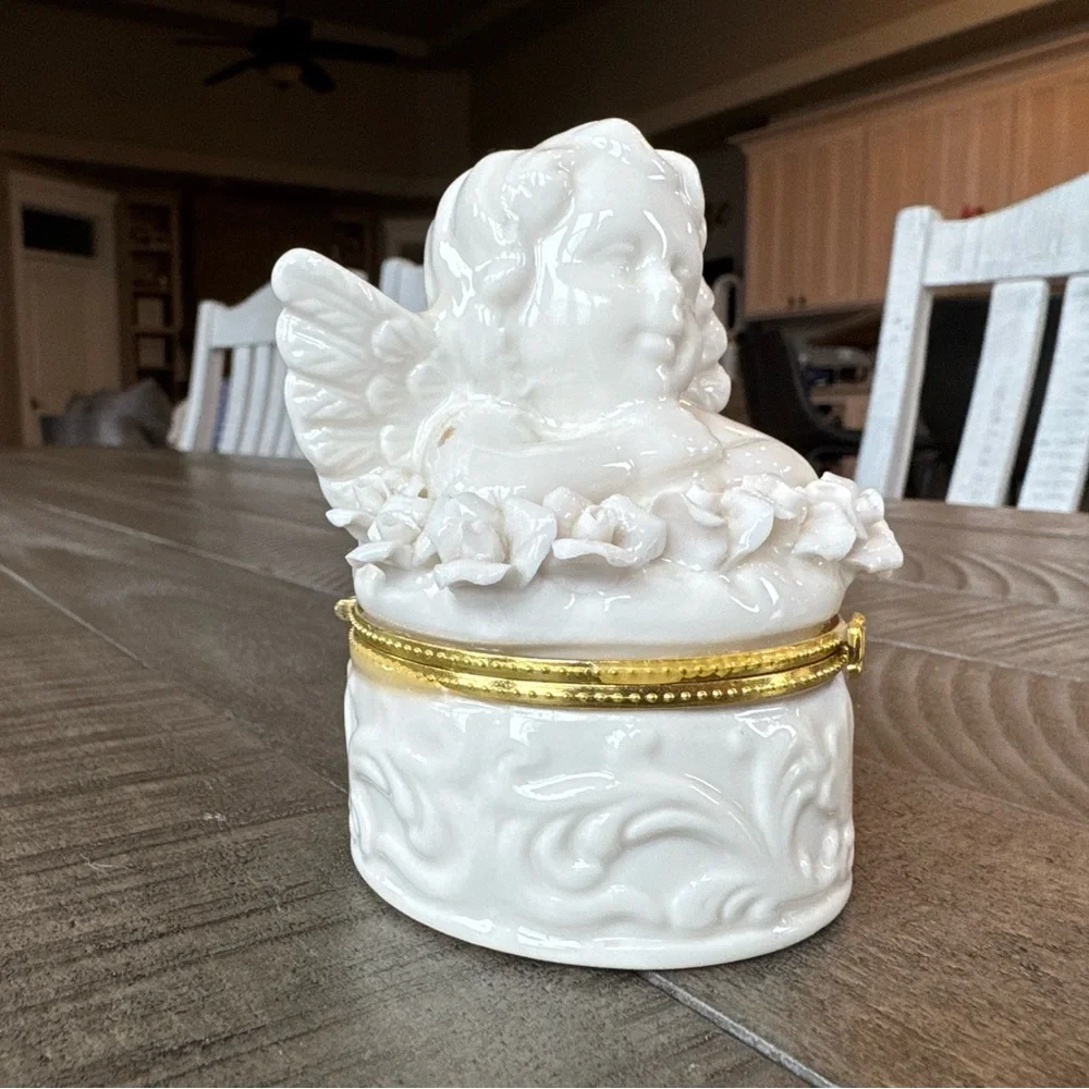 Vintage Cherub Angel Trinket/Jewelry Box Jar Container